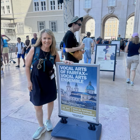 Salzburg in front of sign